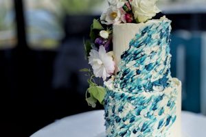 2 tier buttercream cake